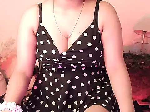 megancatluna online show from December 5, 2025, 4:10 am