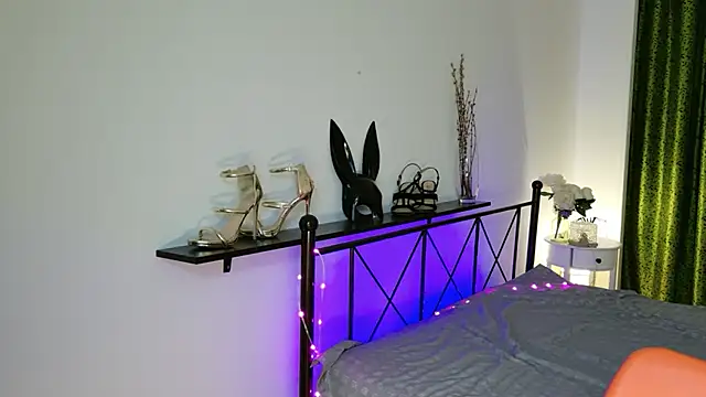 Snapshot of RaileReed chatting on October 20, 2025, 12:49 pm RaileReed online show from October 20, 2025, 12:49 pm