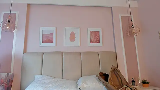 Annie rhoades online show from February 11, 2026, 1:05 pm