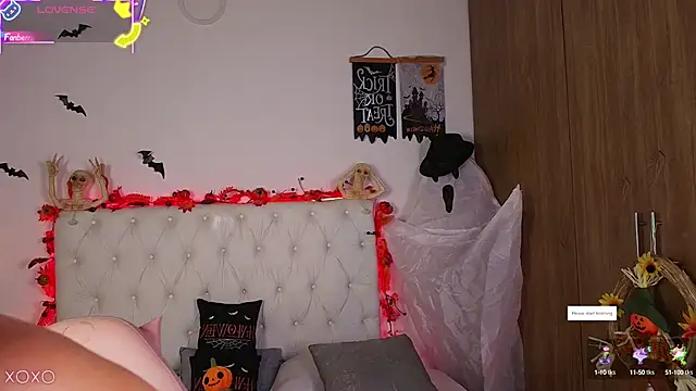 Snapshot of Julieta_priv chatting on October 14, 2025, 1:56 pm Julieta priv online show from October 14, 2025, 1:56 pm