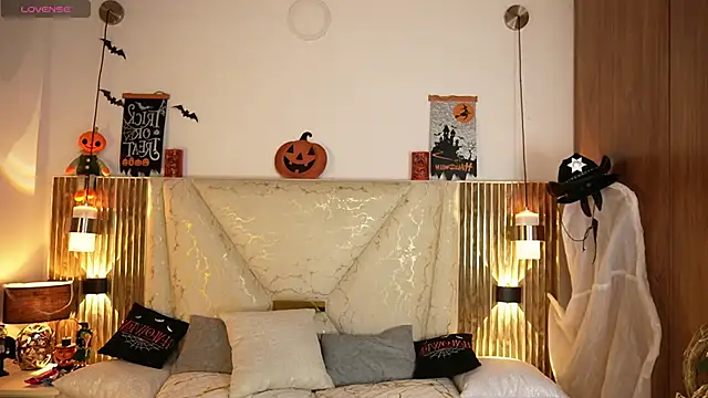 Snapshot of Julieta_priv chatting on October 30, 2025, 2:18 pm Julieta priv online show from October 30, 2025, 2:18 pm