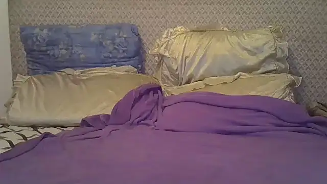 ChloeBab online show from December 18, 2025, 1:50 pm