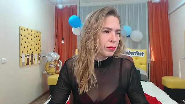 TessaDaybreak online show from October 3, 2025, 7:27 am