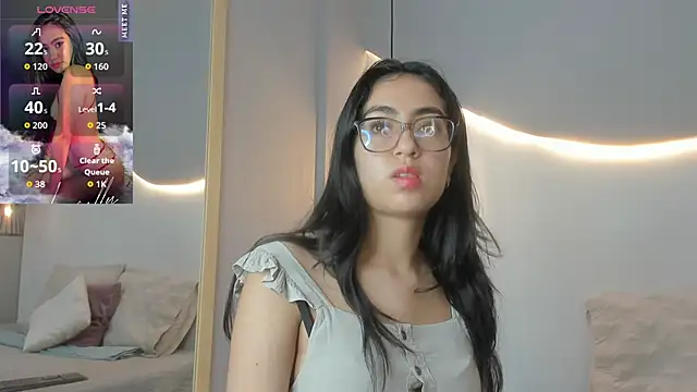 lucelly 15 online show from October 12, 2025, 11:20 am