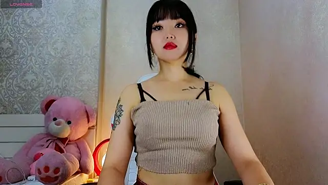 Demonic Angel  online show from April 18, 2026, 3:27 pm