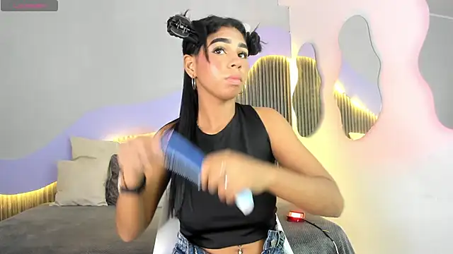 Snapshot of Lana_Starlett chatting on October 8, 2025, 4:10 am Lana Starlett online show from October 8, 2025, 4:10 am