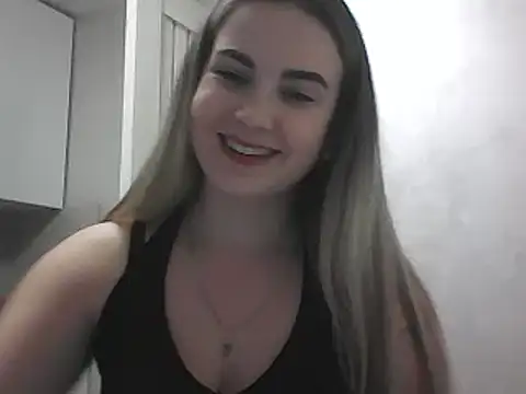 Snapshot of GoddessTenderness chatting on February 15, 2025, 1:31 am GoddessTenderness online show from February 15, 2025, 1:31 am