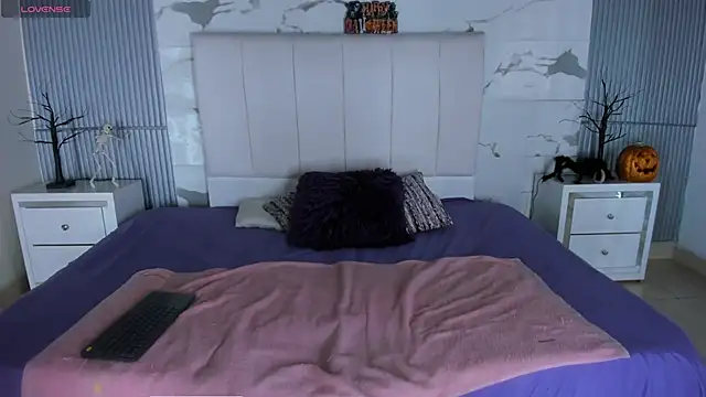 Snapshot of JanickBaker chatting on October 7, 2025, 12:13 pm JanickBaker online show from October 7, 2025, 12:13 pm