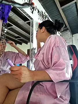 Snapshot of JanickBaker chatting on October 13, 2025, 12:49 pm JanickBaker online show from October 13, 2025, 12:49 pm