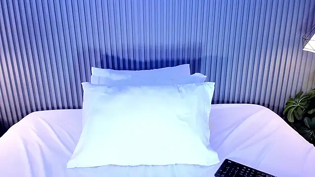 GabyFosterr online show from October 2, 2025, 11:01 pm