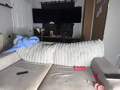 meggsworld online show from April 16, 2026, 1:45 pm