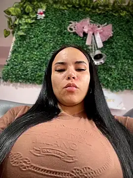 Naatalia online show from February 23, 2026, 6:16 pm