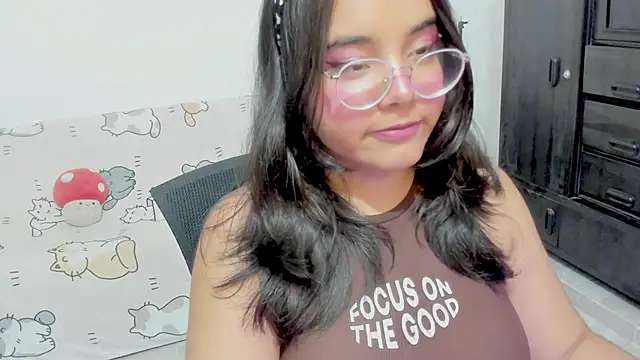 Naoko 7w7 online show from November 17, 2025, 12:38 am