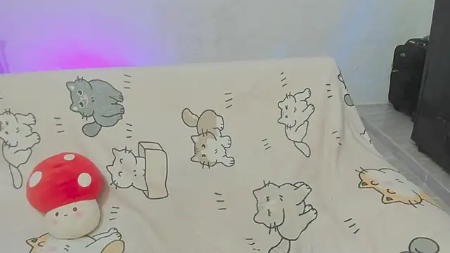 Naoko 7w7 online show from March 4, 2026, 1:11 am