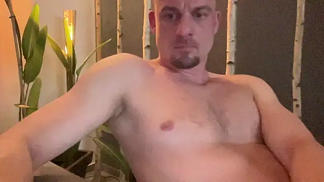 Snapshot of Hagener985 chatting on February 28, 2026, 10:00 pm Hagener985 online show from February 28, 2026, 10:00 pm