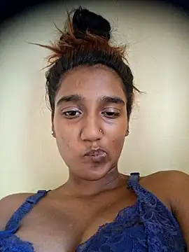 Snapshot of indianpink_lips chatting on February 7, 2026, 1:37 pm indianpink lips online show from February 7, 2026, 1:37 pm