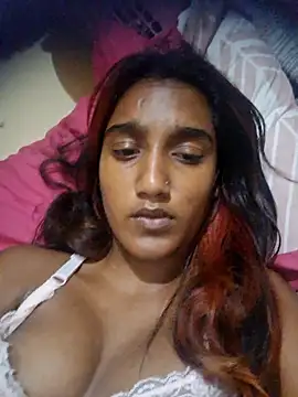 Snapshot of indianpink_lips chatting on February 12, 2026, 12:16 am indianpink lips online show from February 12, 2026, 12:16 am