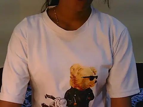 Riyaa Kaur online show from April 10, 2026, 7:07 pm