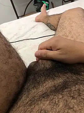 mchdo09 online show from February 28, 2025, 8:39 pm