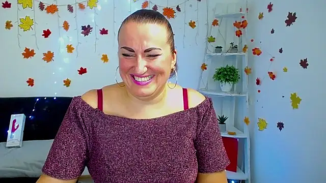 DianaMGG online show from December 2, 2025, 6:36 pm