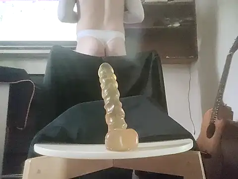 Snapshot of MystiqueRider chatting on October 6, 2025, 12:41 am MystiqueRider online show from October 6, 2025, 12:41 am