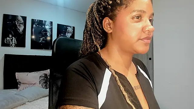 Snapshot of ZahraRose chatting on September 11, 2025, 8:31 pm ZahraRose online show from September 11, 2025, 8:31 pm