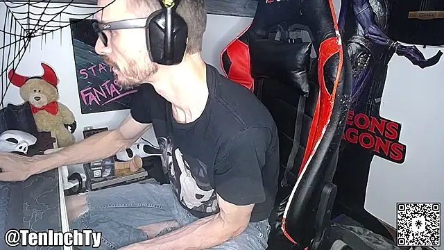 teninchty online show from October 30, 2025, 4:30 pm