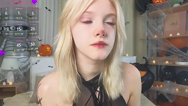 EdlaHewell online show from October 31, 2025, 1:28 am