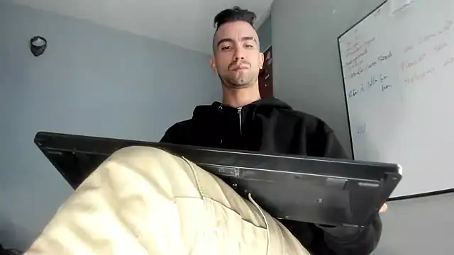 K cique online show from September 27, 2025, 2:05 am