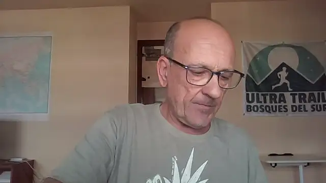 Snapshot of llopaco chatting on October 19, 2025, 12:50 pm llopaco online show from October 19, 2025, 12:50 pm