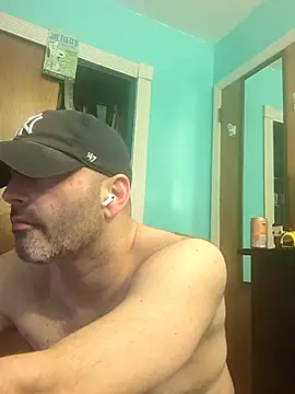 Snapshot of Novabear6996 chatting on February 26, 2025, 5:42 am Novabear6996 online show from February 26, 2025, 5:42 am