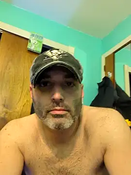 Snapshot of Novabear6996 chatting on March 3, 2025, 7:10 am Novabear6996 online show from March 3, 2025, 7:10 am
