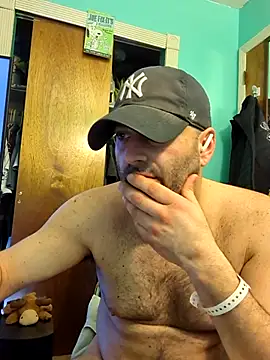Snapshot of Novabear6996 chatting on March 21, 2025, 5:11 am Novabear6996 online show from March 21, 2025, 5:11 am