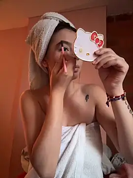 Snapshot of Danna_Myst chatting on October 8, 2025, 10:40 pm Danna Myst online show from October 8, 2025, 10:40 pm