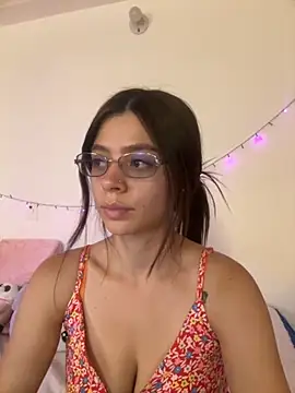 Snapshot of Danna_Myst chatting on October 25, 2025, 9:09 pm Danna Myst online show from October 25, 2025, 9:09 pm