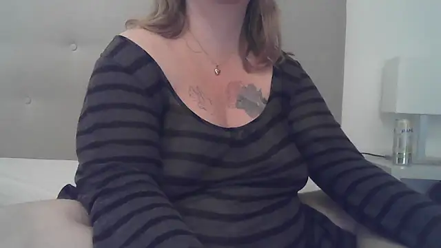 sizha6 online show from October 31, 2025, 11:55 am