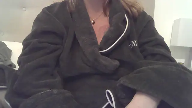 sizha6 online show from November 28, 2025, 9:45 am