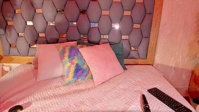 hillary uckerman  online show from March 16, 2025, 12:00 pm