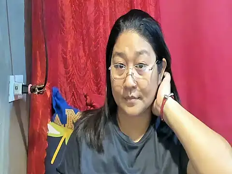 hotchubby88 online show from May 4, 2026, 12:12 pm