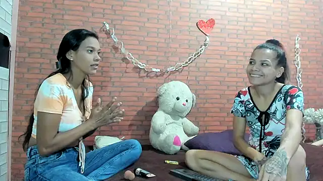 crazylatinagirls online show from March 8, 2025, 7:31 pm