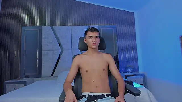 JacobRoberts1 online show from October 1, 2025, 8:26 pm