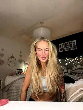 Fiery Blonde LexiX online show from November 3, 2025, 11:04 pm