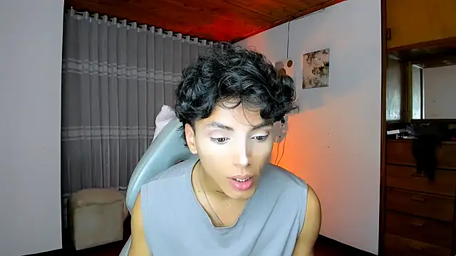 nilam valker online show from April 25, 2026, 11:02 pm