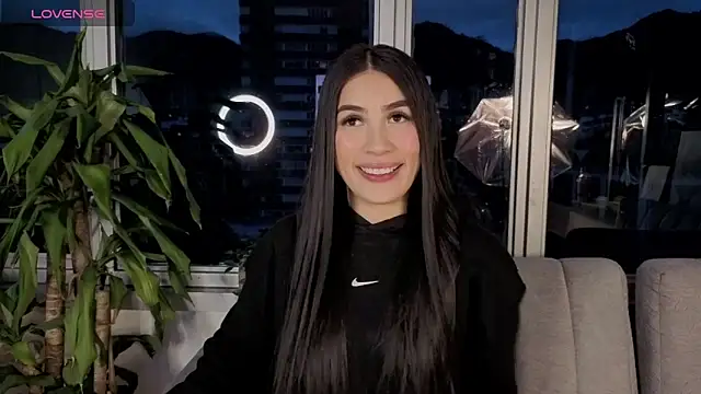 Snapshot of Ivanna_West chatting on September 18, 2025, 10:39 am Ivanna West online show from September 18, 2025, 10:39 am