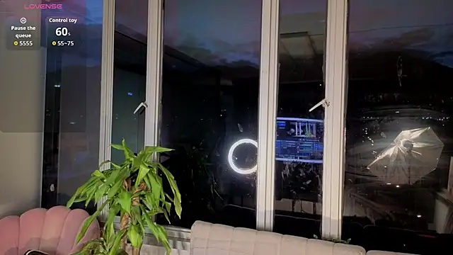 Ivanna West online show from October 2, 2025, 10:22 am