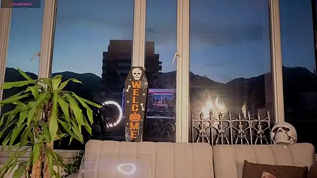 Ivanna West online show from October 15, 2025, 10:26 am