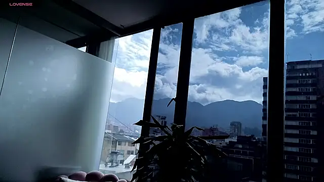 Ivanna West online show from October 26, 2025, 1:28 pm