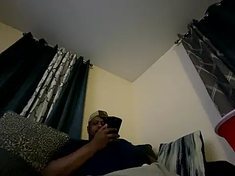 BlueNightsUncle online show from March 18, 2026, 3:31 am