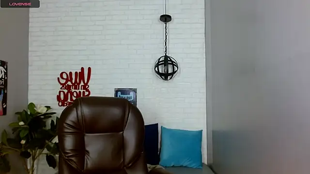 Snapshot of Martin_Linares chatting on February 21, 2025, 4:48 pm Martin Linares online show from February 21, 2025, 4:48 pm