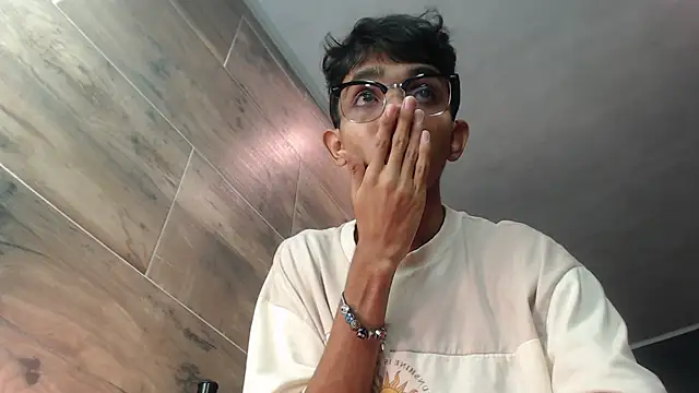 Snapshot of Martin_Linares chatting on March 8, 2025, 1:25 pm Martin Linares online show from March 8, 2025, 1:25 pm